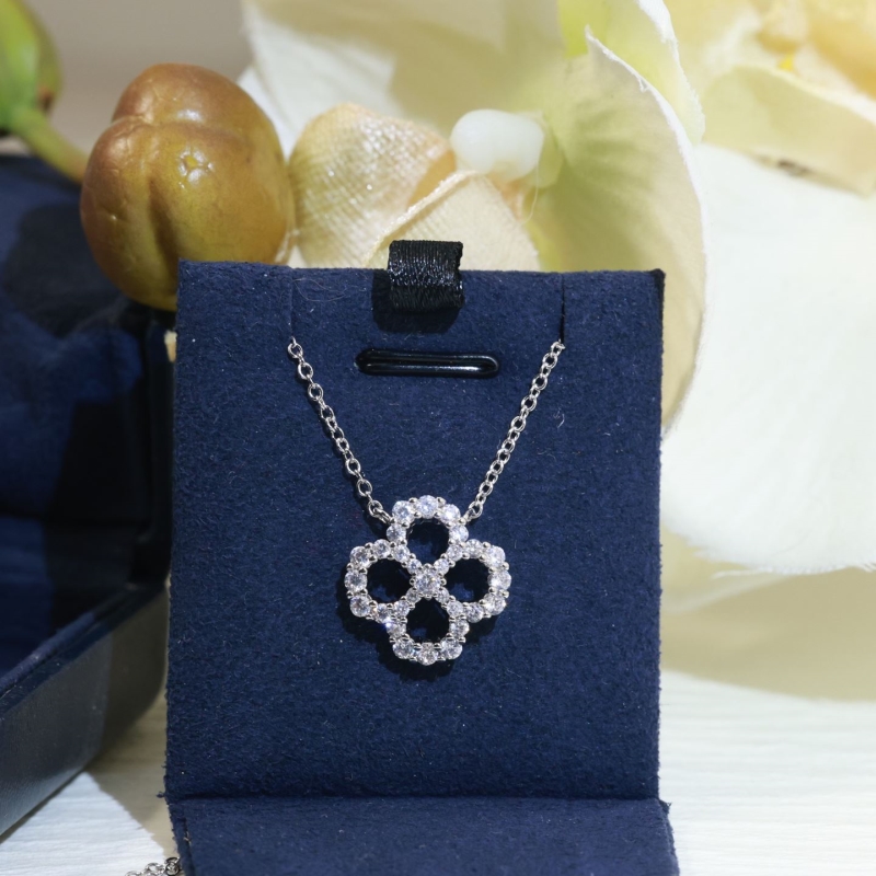 HARRY WINSTON
